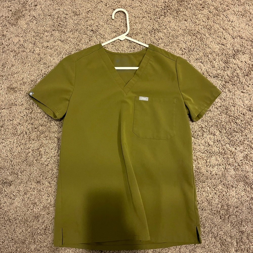 FIGS Scrub Top